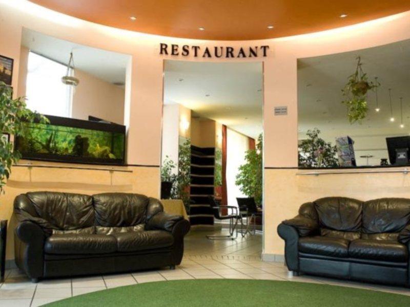 Hotel Reghina ทิมิชัวรา ภายนอก รูปภาพ