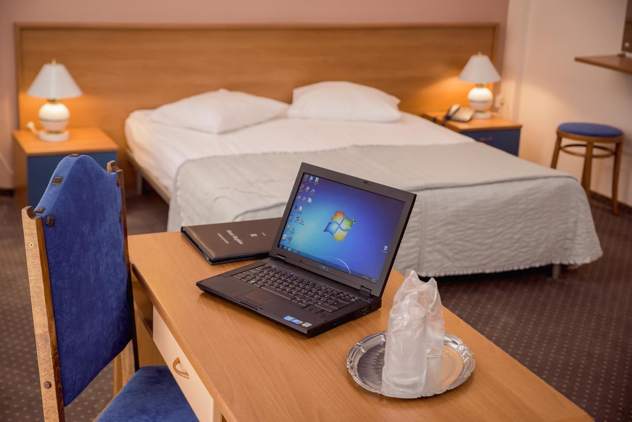 Hotel Reghina ทิมิชัวรา ภายนอก รูปภาพ