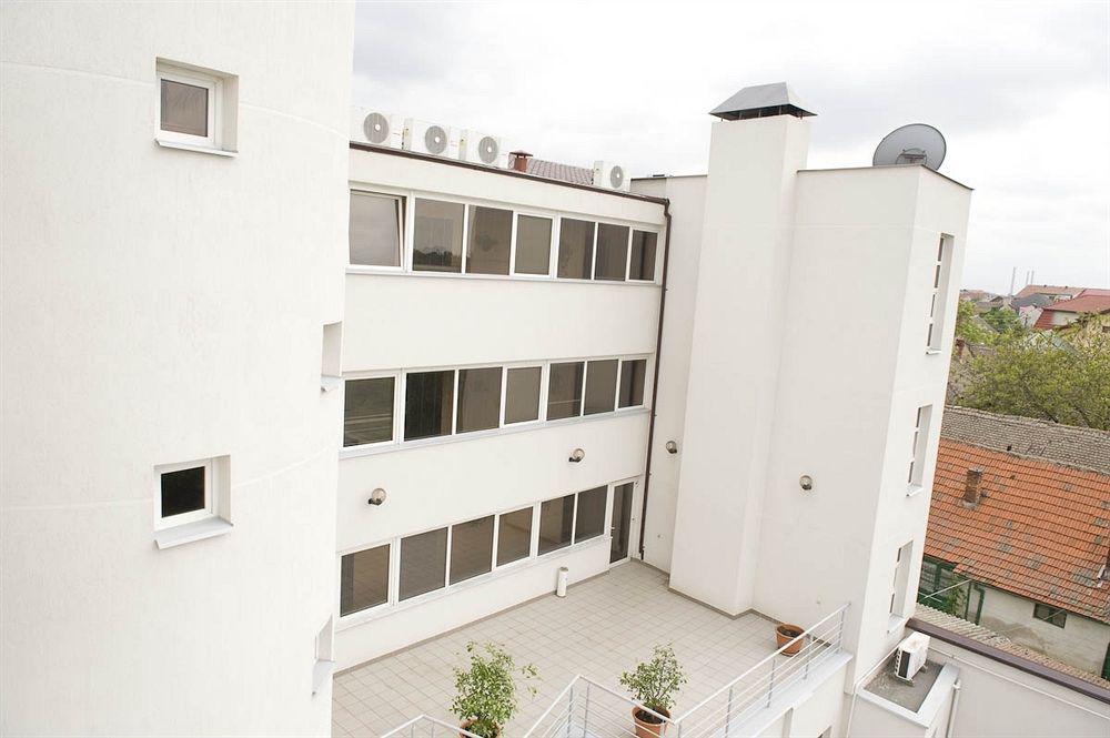 Hotel Reghina ทิมิชัวรา ภายนอก รูปภาพ